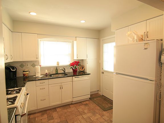 3rd image of 117-15 Beach Channel Drive