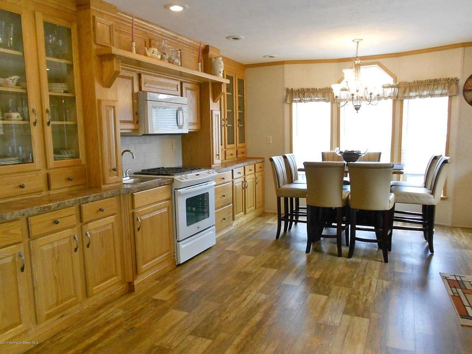1st image of 618 Mantle Way