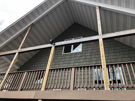 3rd image of 1050 N Setter Dr