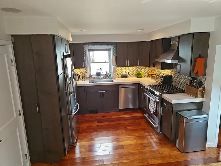 73R Rush St — Photo 11