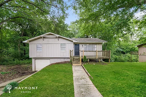 1013 Sandybrook Cir Photo 1