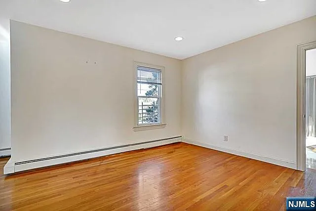 2 bed, 2.0 bath, $2,800 — Photo 4