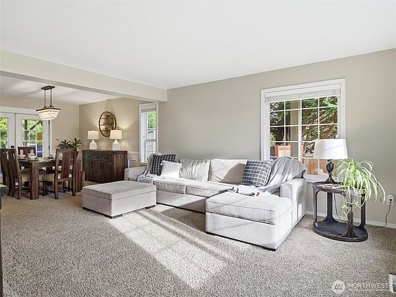 5th image of 1204 106th Avenue Ct E