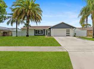 112 Parkwood Dr, Royal Palm Beach, FL 33411