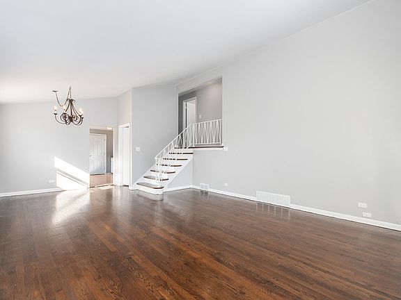 3rd image of 8928 S 49th Ct