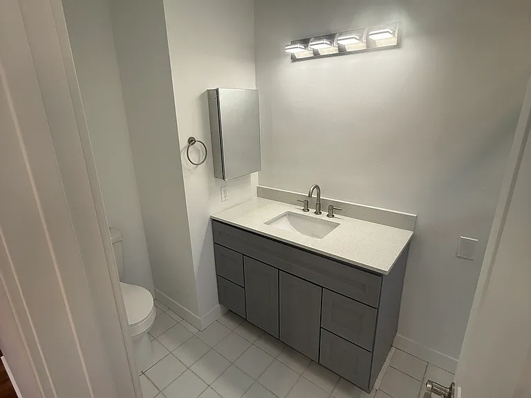 11247 Dalwood Ave — Photo 8