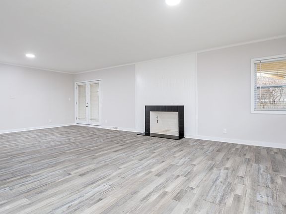 4th image of 4575 Olentangy River Rd