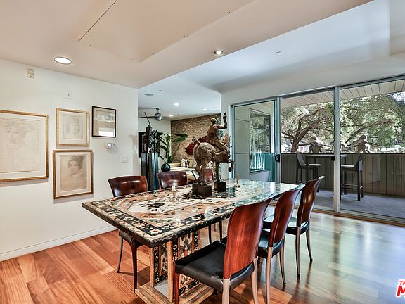 5th image of 1351 Havenhurst Dr APT 101
