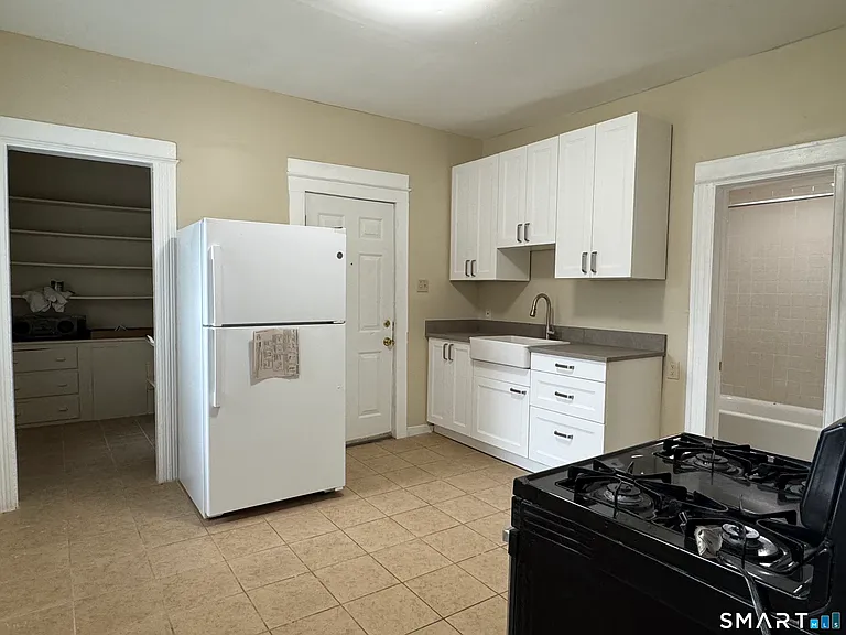 629 Colorado Ave — Photo 10