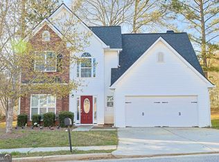 910 Lakeside Ct, Loganville, GA 30052