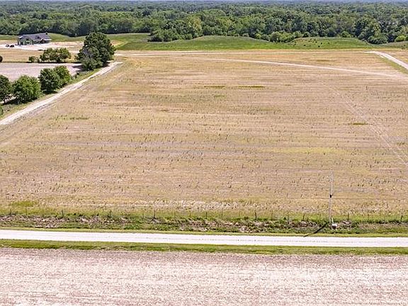 4th image of 3 W County Line Rd