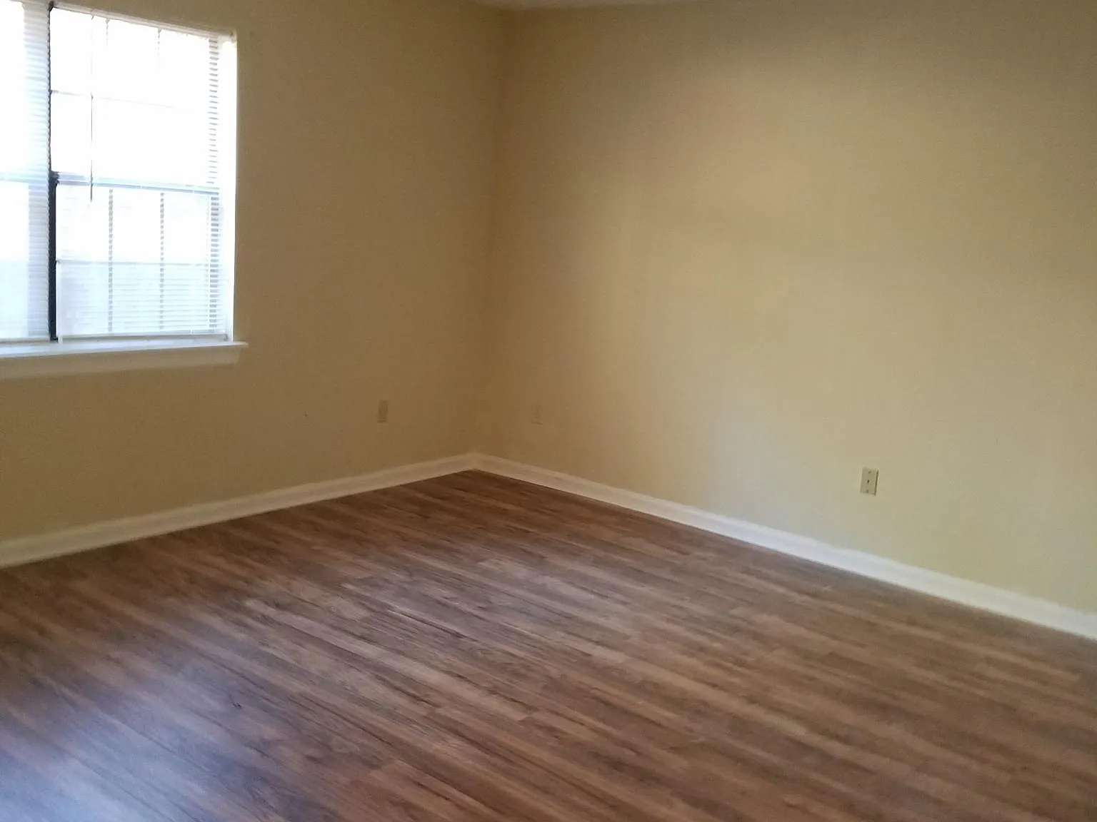 5142 Highpoint Rd — Photo 4
