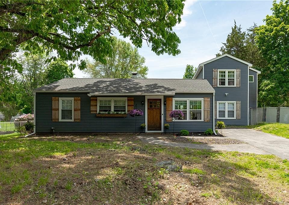 1st image of 12 Ash Ln