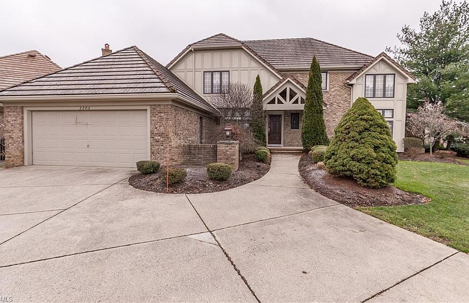1st image of 2206 Pebblebrook #3