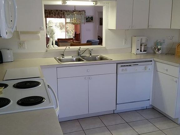 4th image of 14131 Whitecap Ave