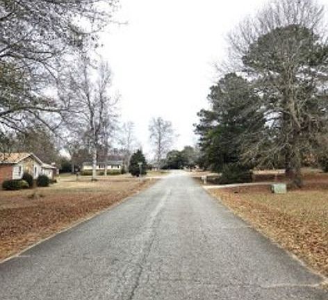 Exterior Neighborhood (street photo)