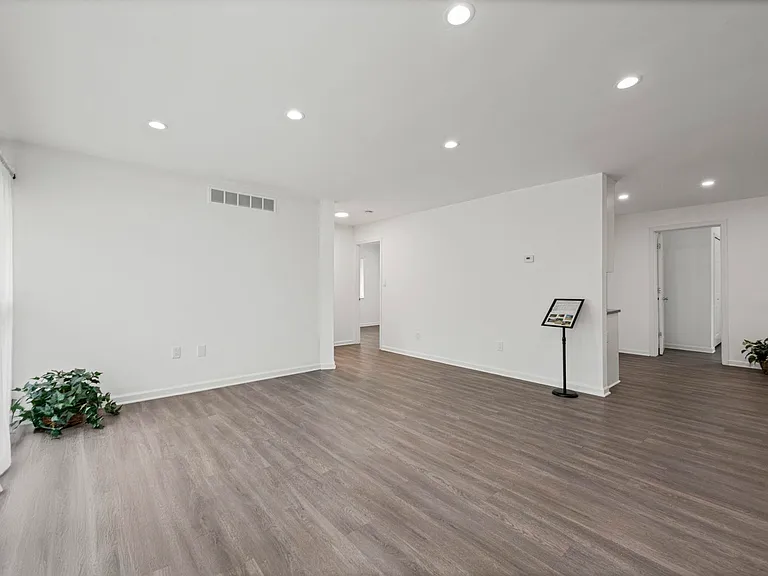 6777 Dandison Blvd — Photo 8