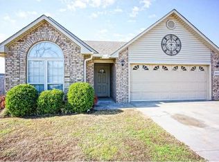 2513 Red Oak Dr, Van Buren, AR 72956