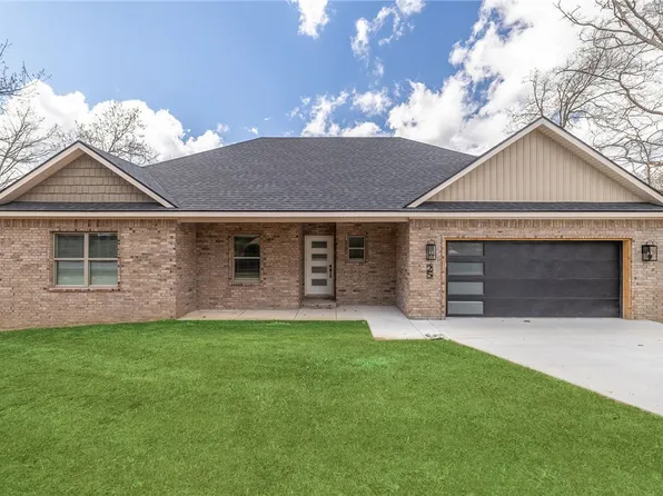 25 Egton Dr, Bella Vista, AR 72714
