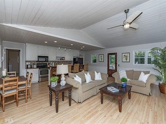 4th image of 1360 Parks Mill Dr