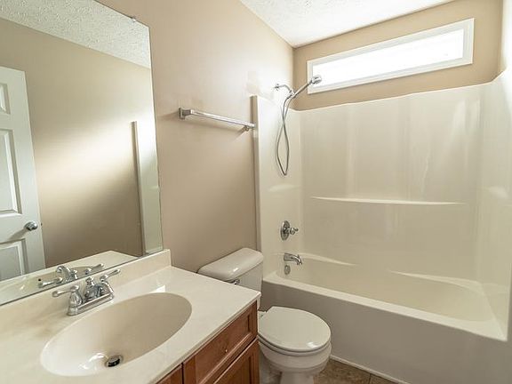 3rd image of 1296 Wentworth Dr