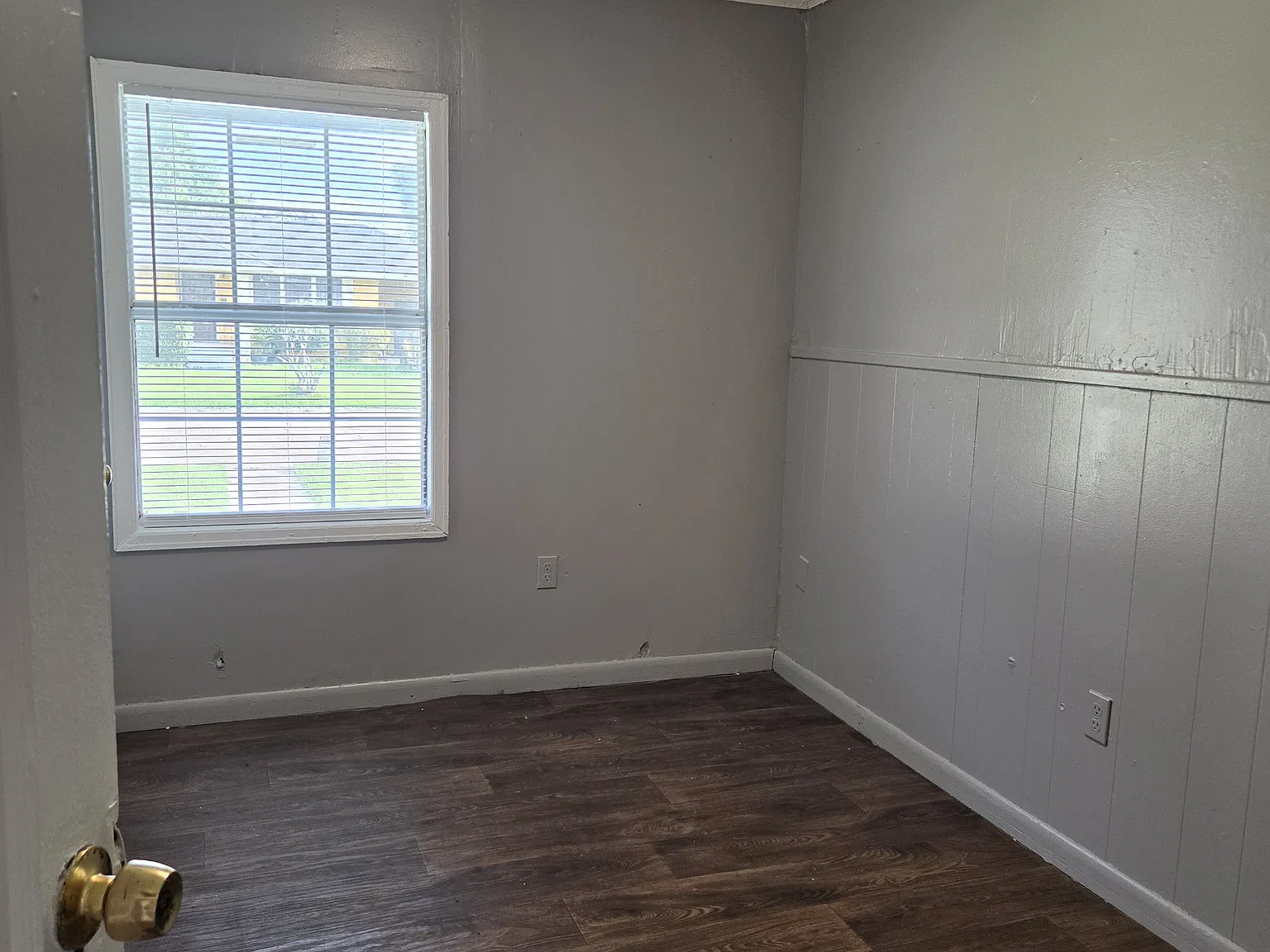 3 bed, 975 sqft, $1,150 — Photo 2