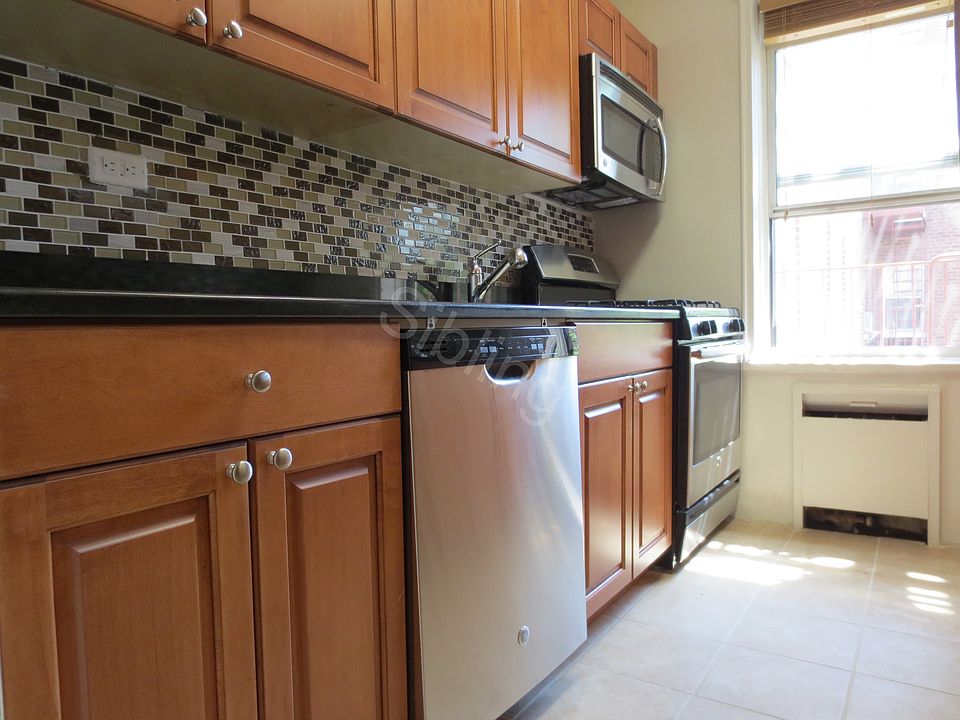 1st image of 7281 113th St APT 2G