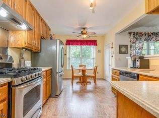 15 Briar Ln, Flemington, NJ 08822