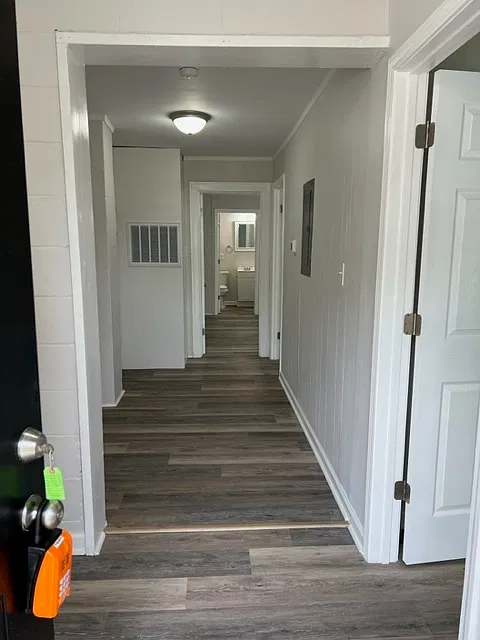 2 bed, 1.0 bath, 775 sqft, $825 — Photo 2