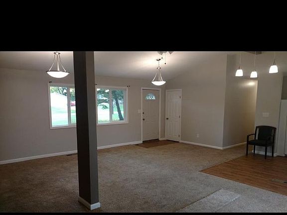5th image of 1487 Yale Dr #1
