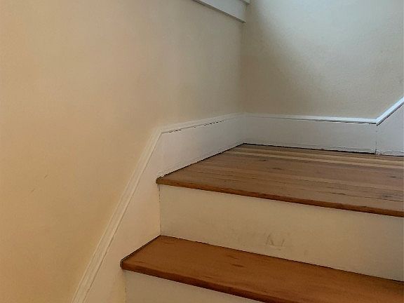 4th image of 113 Odell Ave