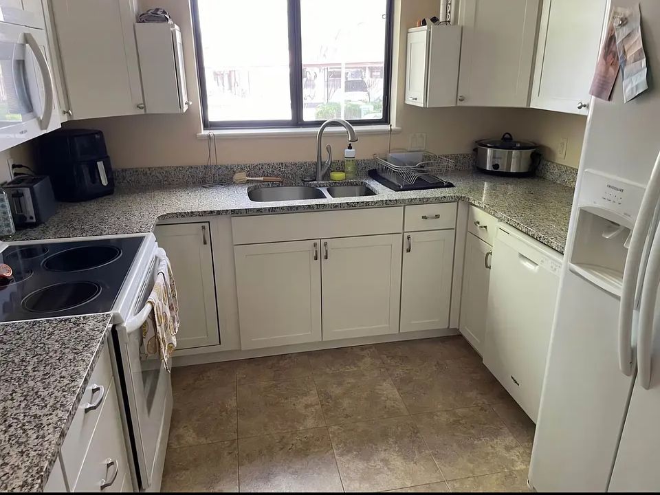 1st image of 636 Horizon Dr APT 909