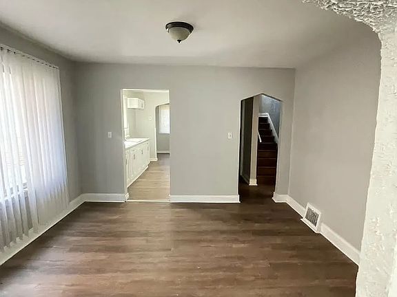 2nd image of 16219 Northlawn St