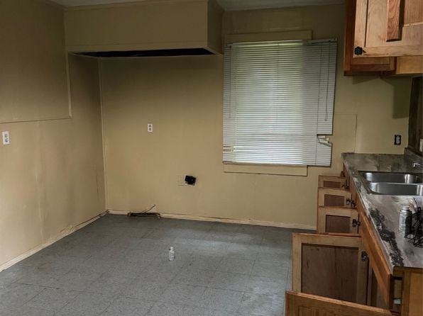 3114 W College St, Shreveport, LA 71109
