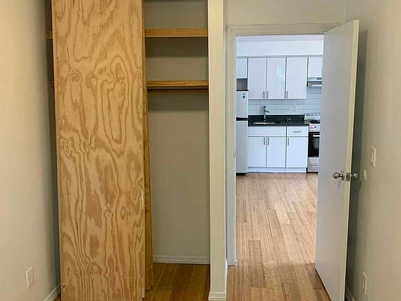 4th image of 1928 Bergen St #2B