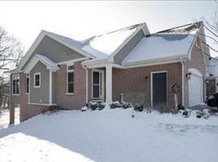 1912 Autumn Crest Ln, Kalamazoo, MI 49008