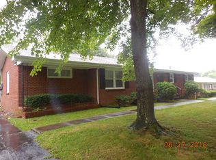 405 W Coy Cir, Clarksville, TN 37043