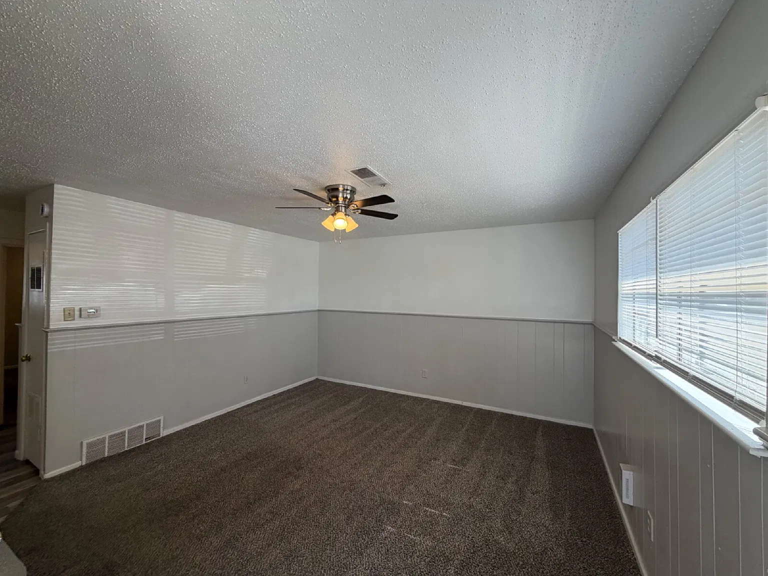 2 bed, 1.0 bath, 704 sqft, $600 — Photo 3