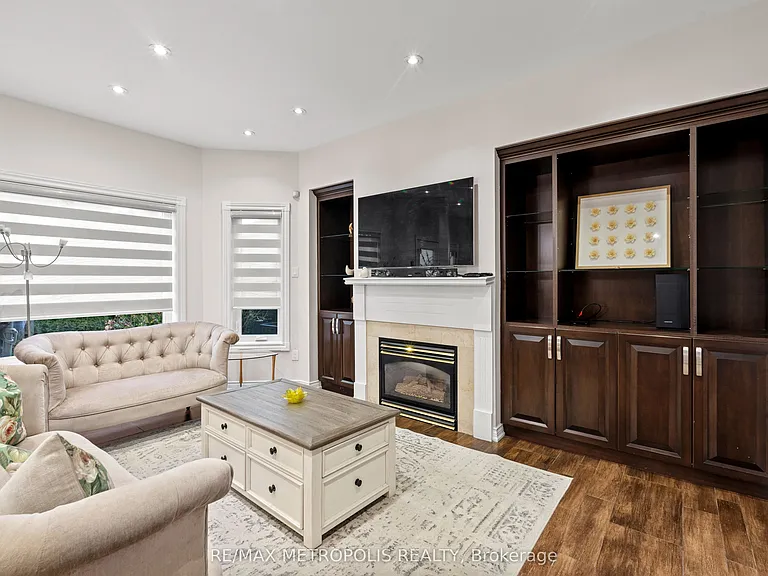 552 Feathergrass Cres #MAIN UPPER — Photo 10