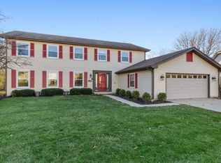 1130 Redwood Dr, Algonquin, IL 60102