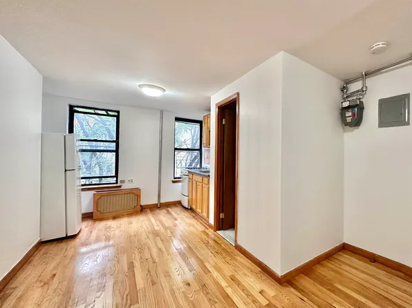 45 Essex Street image 1 of 4