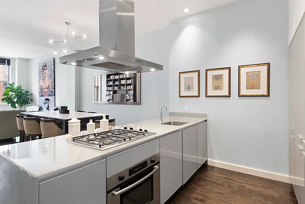 Sold by Bond New York | media 26