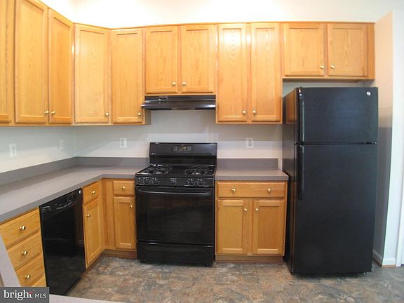 5th image of 6142 Cinnamon Ct