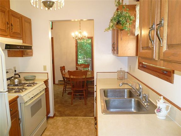 4th image of 1960 Hummingbird Ln