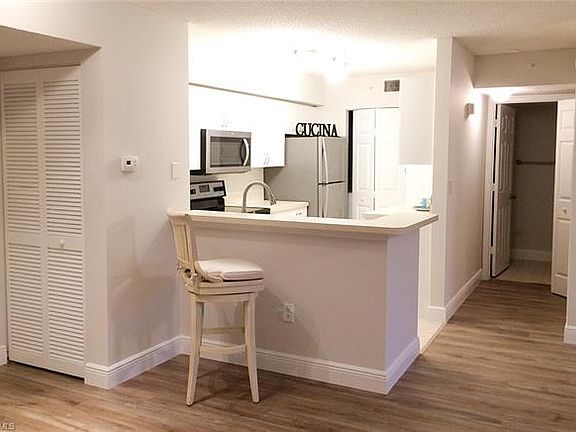 4th image of 8950 Colonnades Ct E APT 836