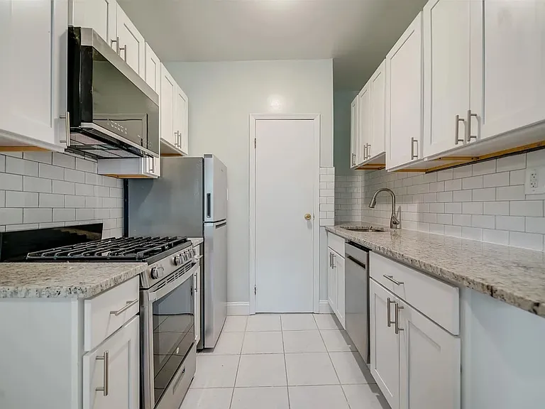 135 Hopkins Ave #9 — Photo 1
