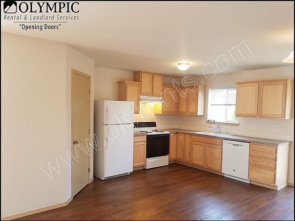 2nd image of 5724 Arcarro Ct SE