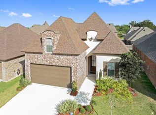 118 Heathwood Dr, Broussard, LA 70518