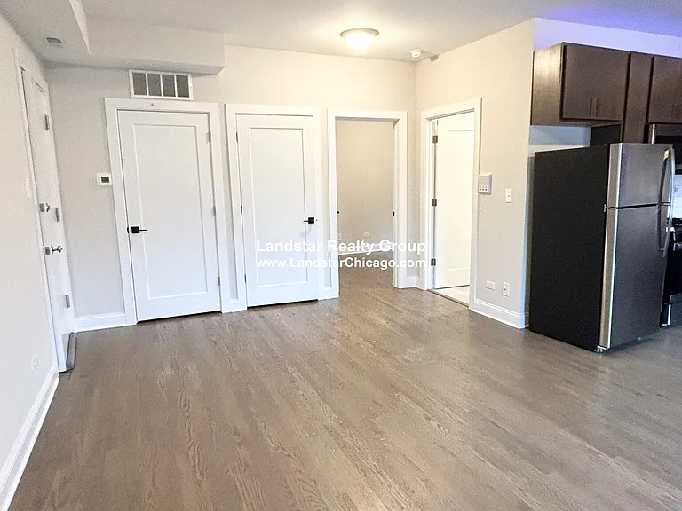 3407 W Fullerton Ave #3D — Photo 4