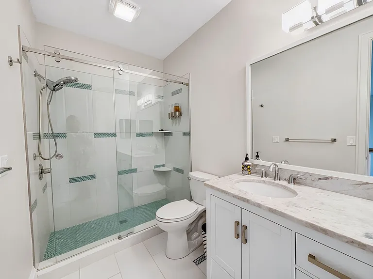 6772 Southern Oak Ct — Photo 12